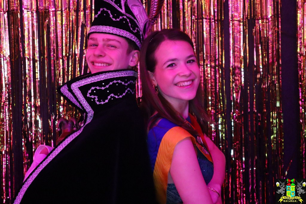 ../Images/Jeugd Opwarmbal Photobooth 143.jpg